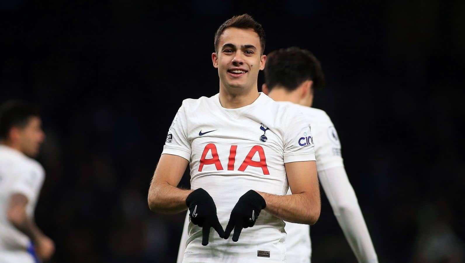 Reguilon nel mirino: la situazione