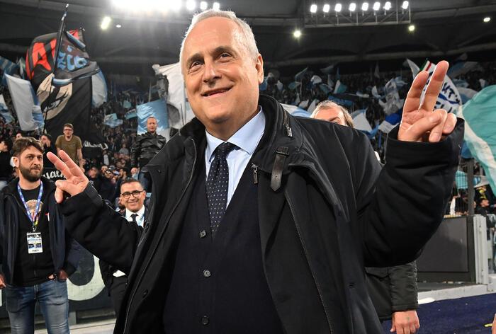 Lotito messaggio a Sarri ed alla squadra: “Siamo competitivi, parli il campo”