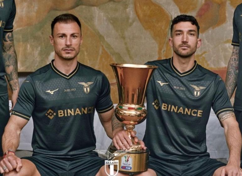 Decennale 26 maggio: Lazio e Mizuno svelano la maglia celebrativa