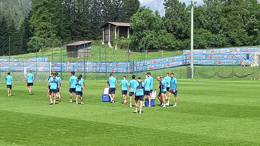 AURONZO, DAY 13 – Mattina: scarico post Triestina. Hysaj, problema al tendine d’Achille. In serata maglia e Castellanos (VD)
