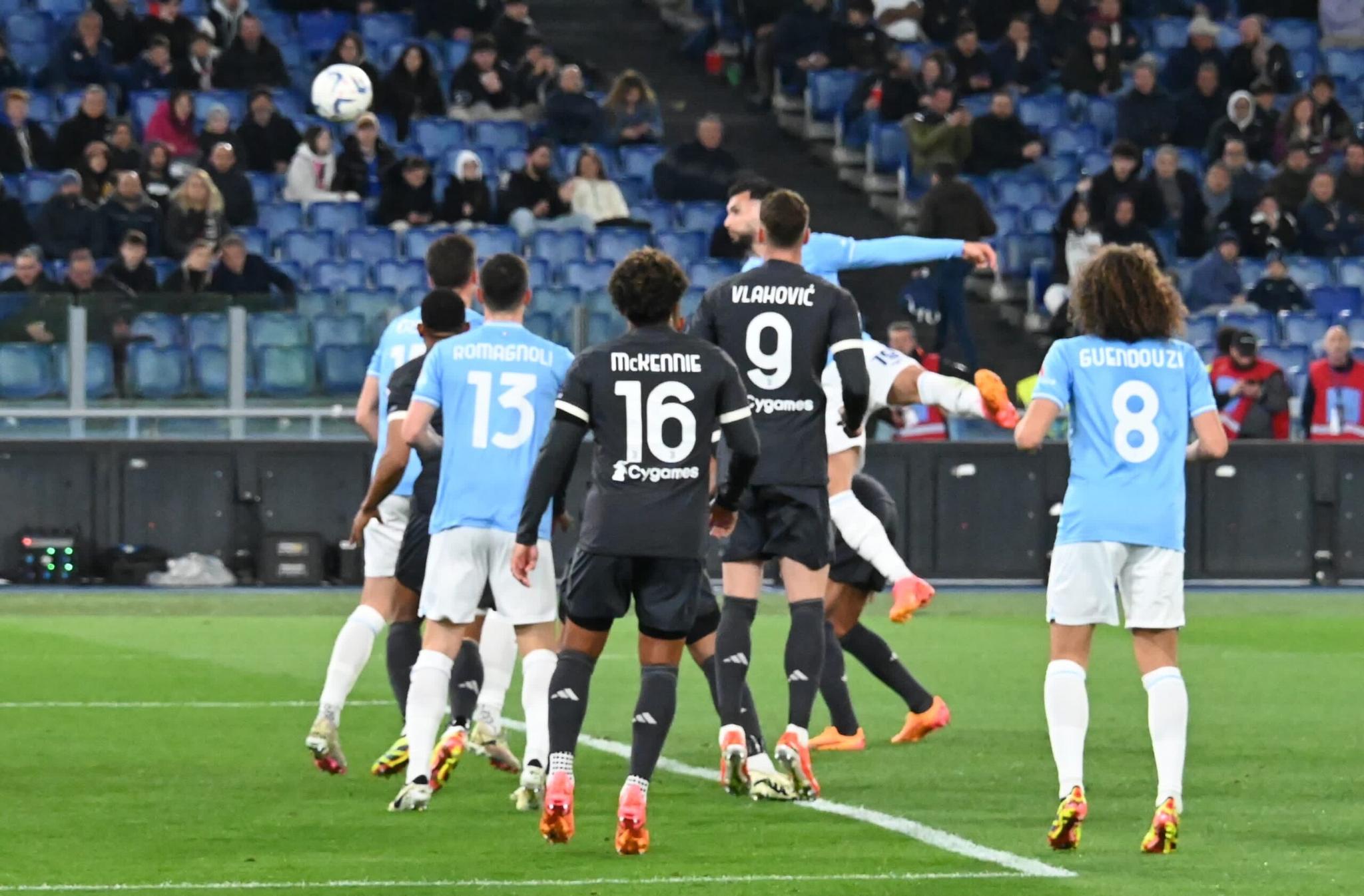 LIVE – Lazio-Juventus 2-1 (12′, 48′ Castellanos; 83′ Milik)