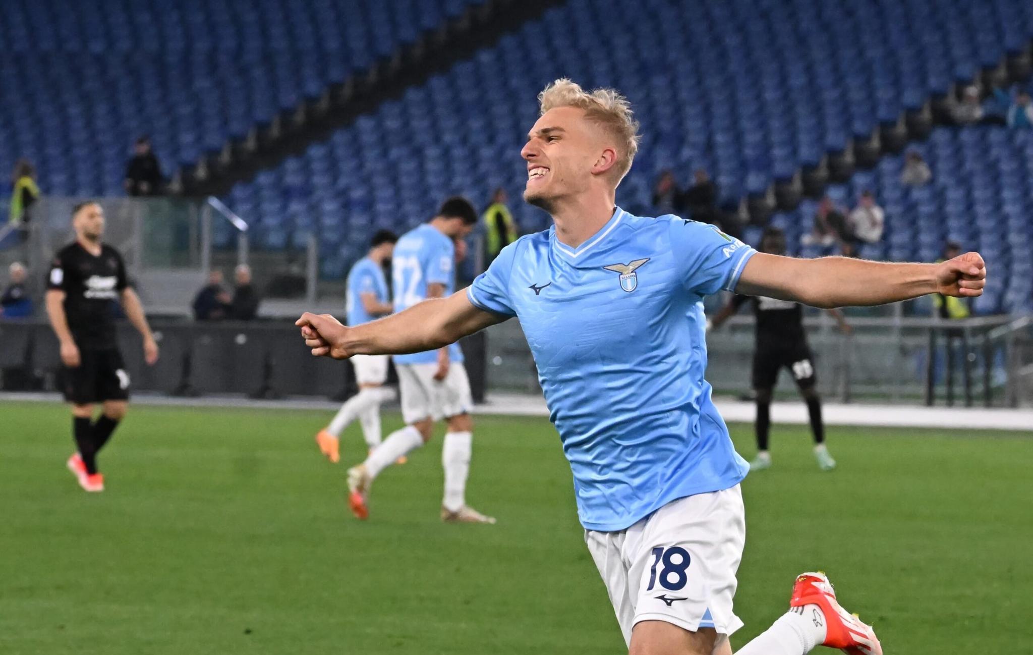 Il Celtic su Isaksen: la Lazio riflette