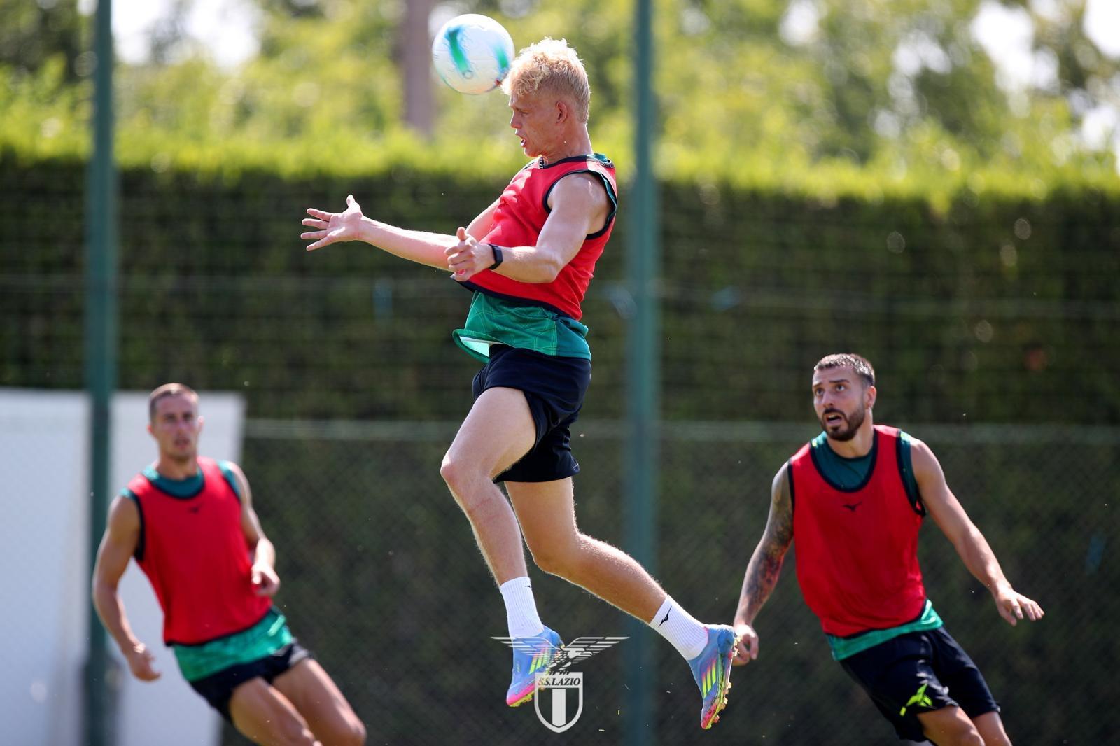 Difesa Lazio, Provstgaard sta convincendo: sarà ballottaggio con Patric. Intanto spunta Simic
