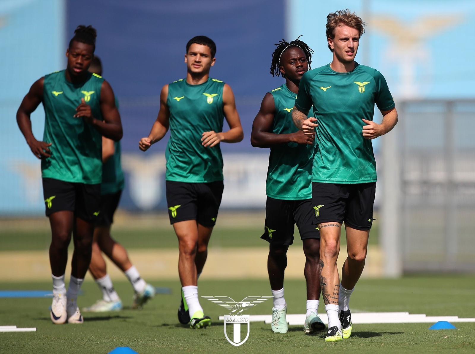 ‘QUELLI CHE…’ – Cardone: “Lazio, bene dietro e male avanti. Soffre l’assenza di un ‘dieci’, Rovella certezza anche per Sarri” (AUDIO)