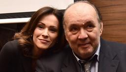 ‘QUELLI CHE…’ – Susanna Galeazzi: “Papà un fuoriclasse, un giornalista di tutti. Dopo quattro anni ancora mi impressiona l’affetto…” (AUDIO)