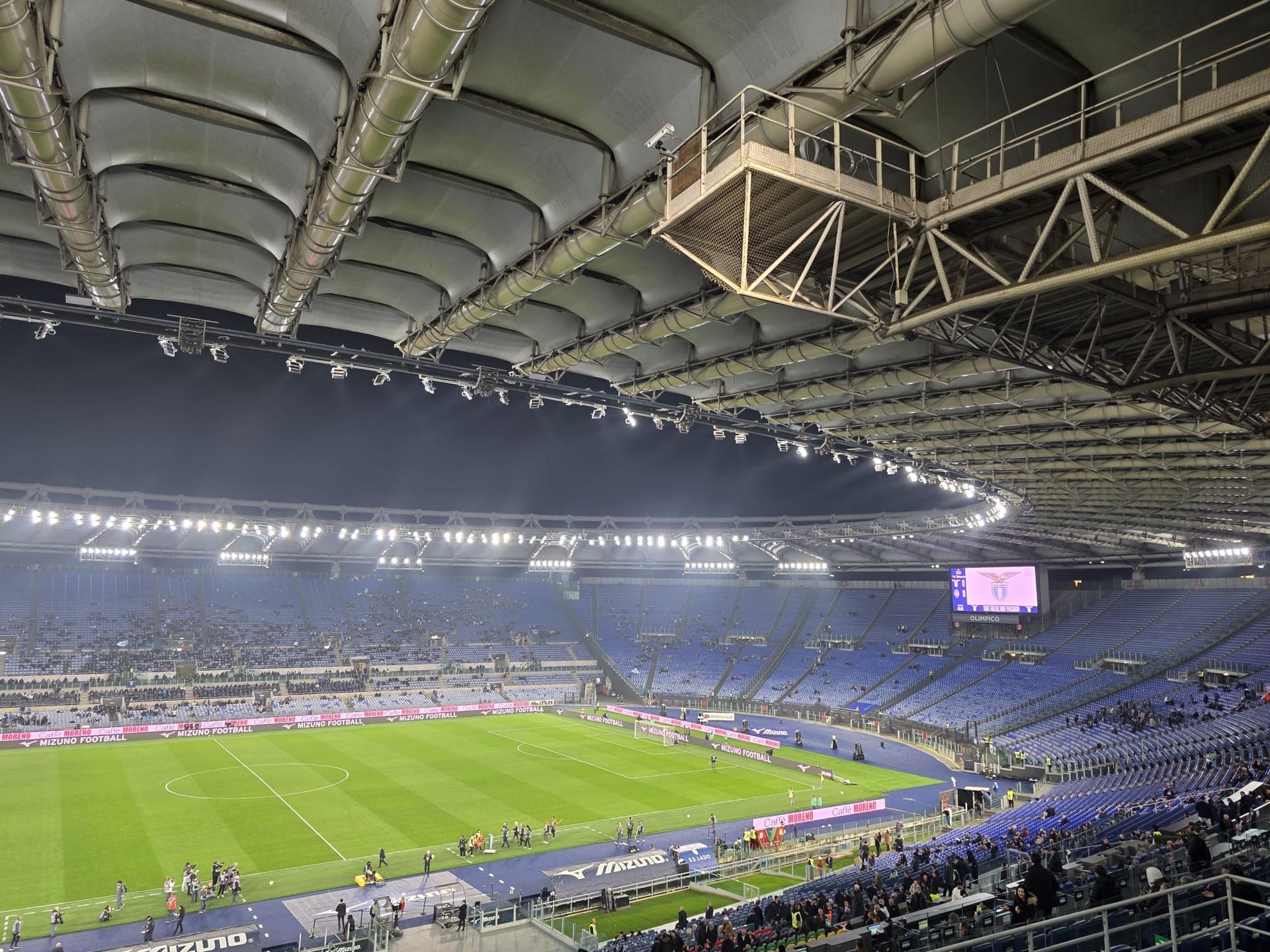 Lazio, la notte degli addii tra smarrimento e decadenza. E con un’Olimpico deserto