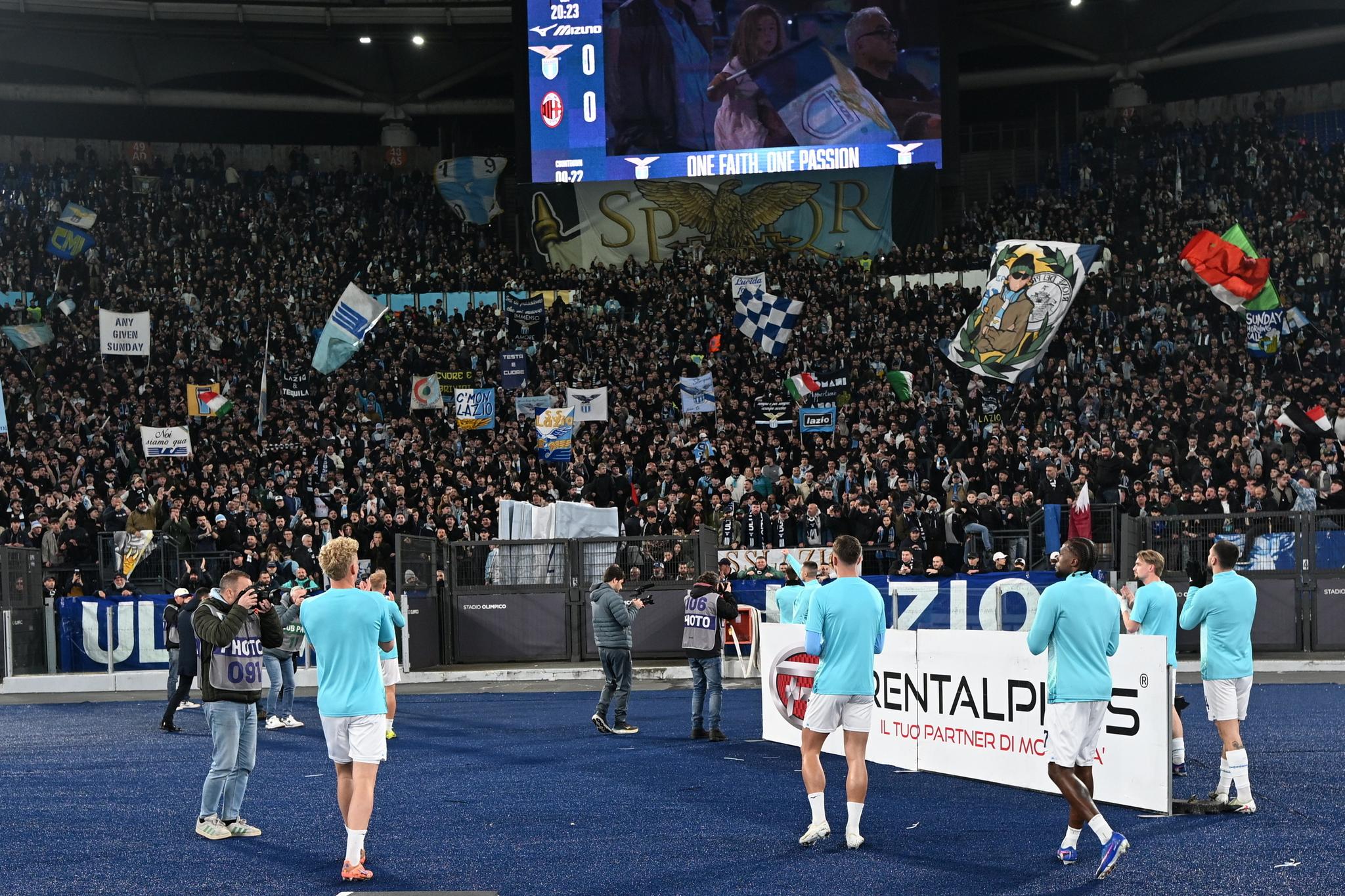 Lazio, il tifo organizzato: “Non saremo a Formello. Maxischermo? A breve novità”