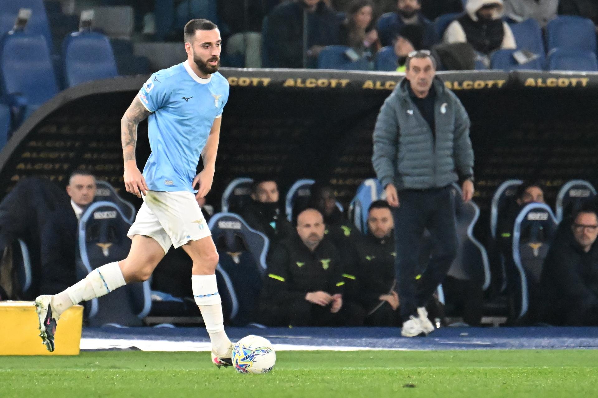 Lazio, Gila si prepara all’asta: non solo milanesi ed Atletico, si muove la Premier