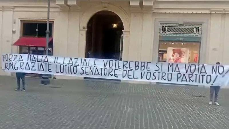 Referendum, tifosi laziali a Forza Italia: “Votiamo no, ringraziate il vostro senatore Lotito”