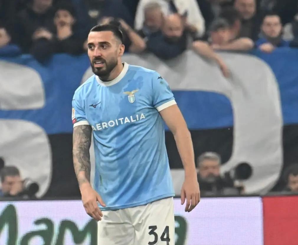 Lazio, stop Gila per distorsione alla caviglia di lieve entità: la nota del club