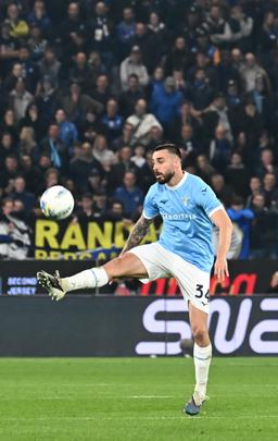 “No” della Lazio alla prima offerta del Milan: serve rilancio fino a 30 milioni