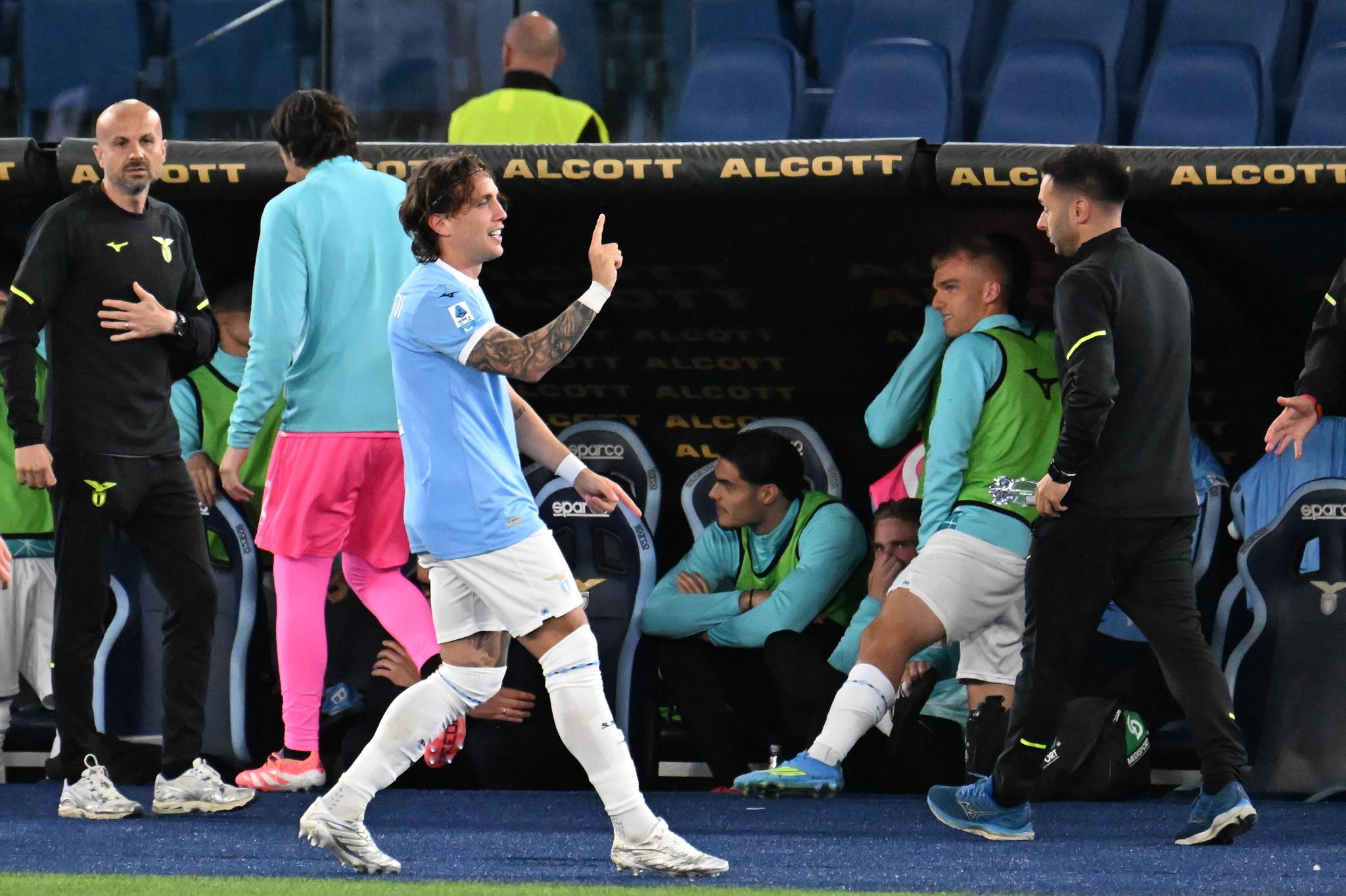 Lazio, non solo i big per incassare e liberare: via Lazzari, Pellegrini e Cancellieri