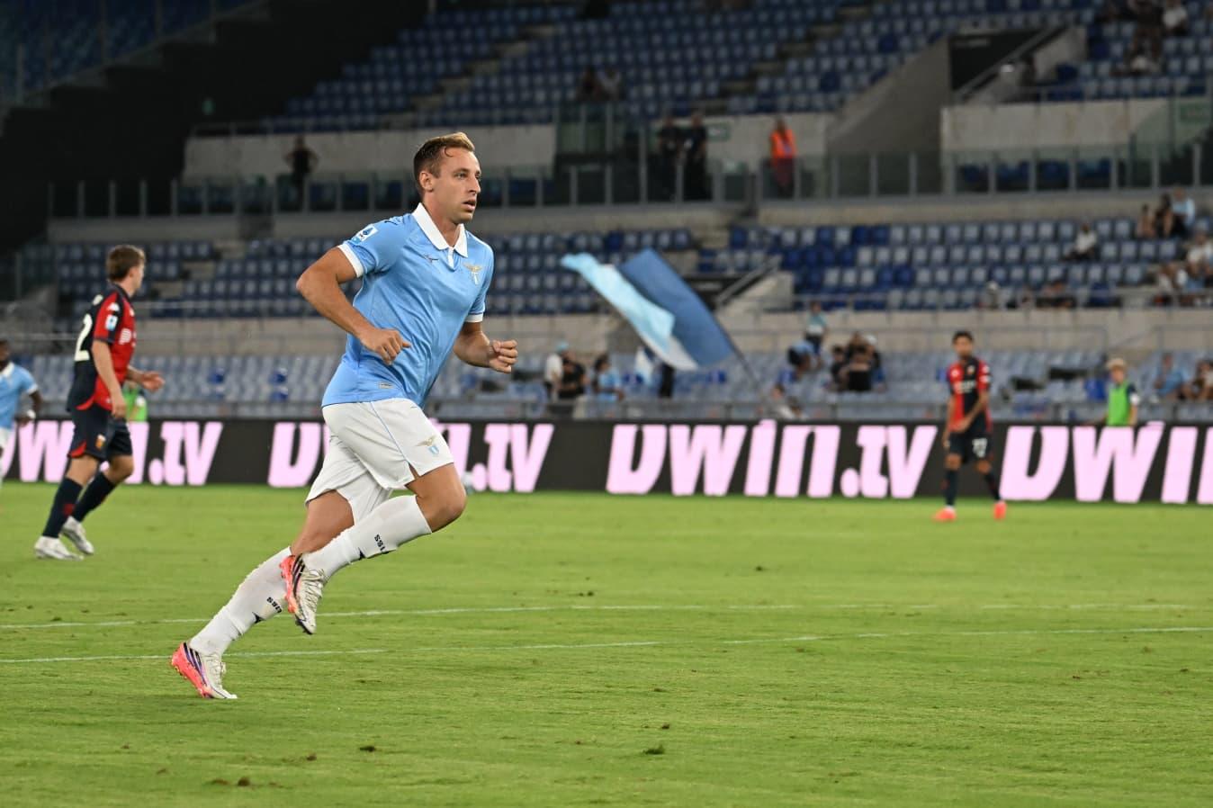 Bomber Frattesi: “Sento il mondo Lazio. Mi agitavo in panchina? Ero avvelenato col mister ma ha avuto ragione lui a mettere Gud”
